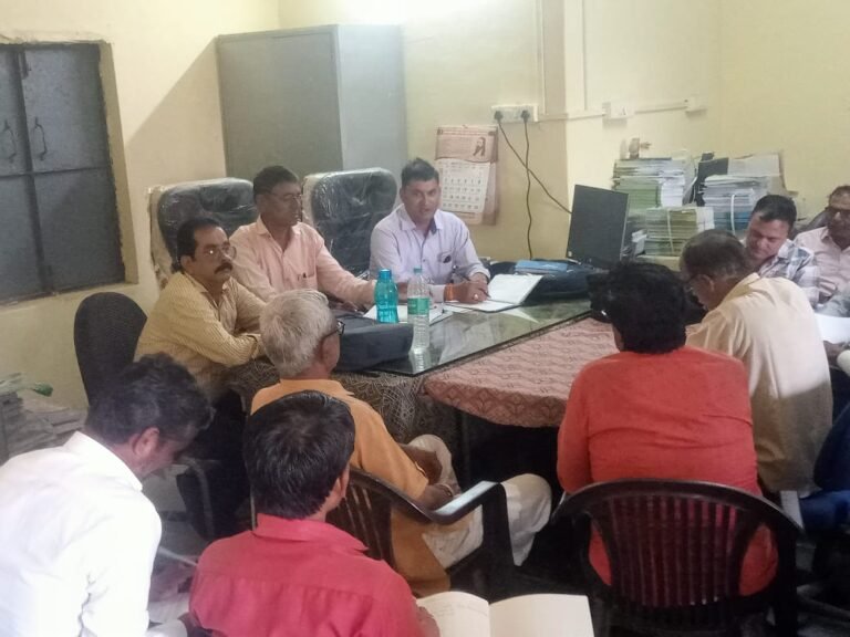 शैक्षणिक सत्र शुरू होने से पहले ली गई समीक्षा बैठक*